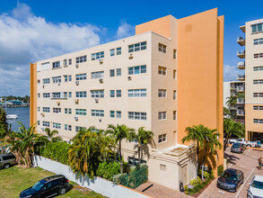 Harbor House East in Fort Lauderdale, FL - Building Photo - Building Photo