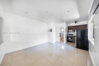 551 NE 61st St in Miami, FL - Building Photo - Building Photo