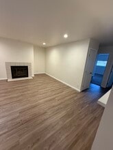 Grande Vista Apartments in Vista, CA - Foto de edificio - Building Photo