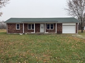 7410 New Glendale Rd in Glendale, KY - Building Photo