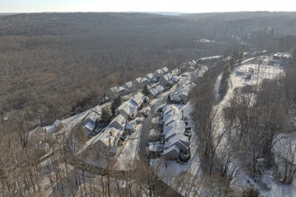 Prospect Woods Condominiums in Ridgefield, CT - Building Photo - Building Photo