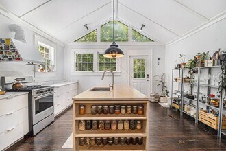 401 Cherokee Pl SE in Atlanta, GA - Building Photo - Building Photo