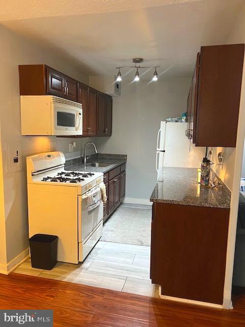 property at 1200 S Arlington Ridge Rd