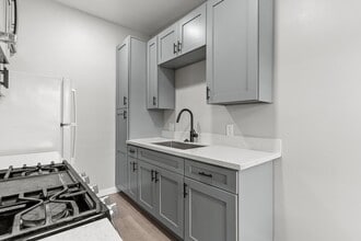 9632 Ball Rd in Anaheim, CA - Building Photo - Building Photo