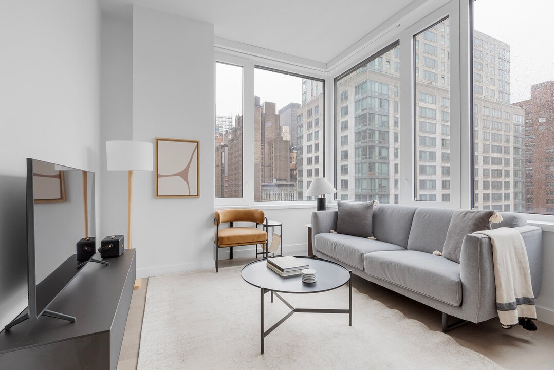 200 E 23rd St in New York, NY - Building Photo