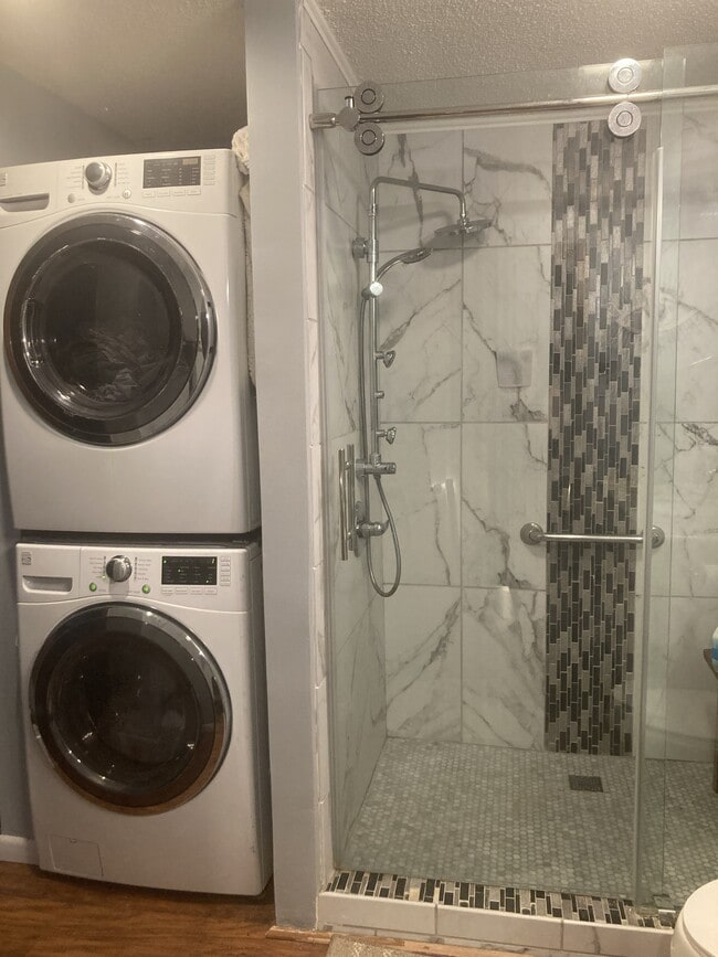 618 W Governor John Sevier Hwy in Knoxville, TN - Foto de edificio - Building Photo