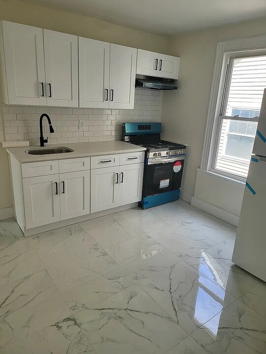 596 S 18th St, Unit 1 in Newark, NJ - Foto de edificio