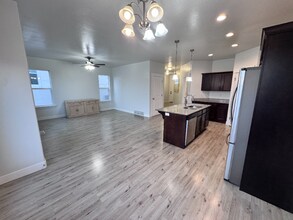 16371 S 1500 W in Riverton, UT - Building Photo - Building Photo