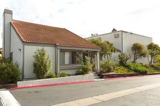 Canyon Creek Apartments in Oceanside, CA - Building Photo - Building Photo