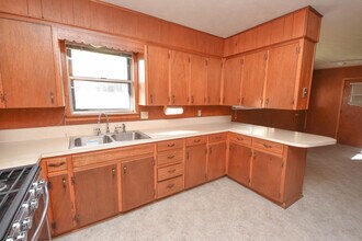 1805 Waterloo Ave in Denison, TX - Building Photo - Building Photo