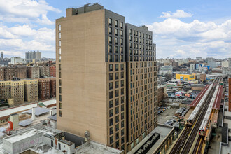 River Crest Apartments in Bronx, NY - Building Photo - Building Photo