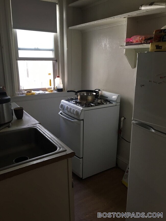 property at 1185 Boylston St