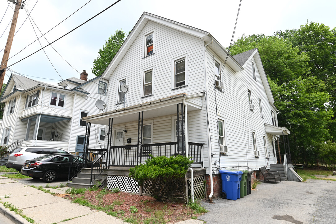 6 Harding St in Middletown, NY - Building Photo