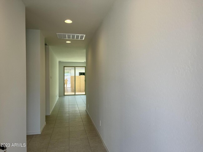 9323 E Sector Dr in Mesa, AZ - Building Photo - Building Photo