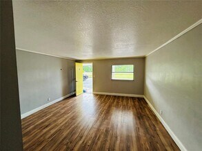 553597 US-1, Unit Unit 12 in Hilliard, FL - Building Photo - Building Photo