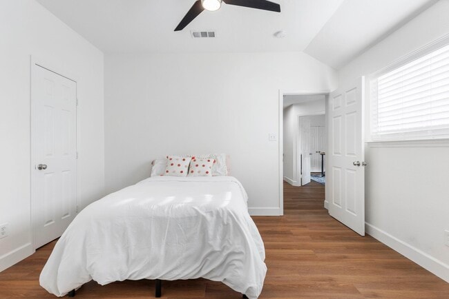 property at 35 Harvest Wind Pl