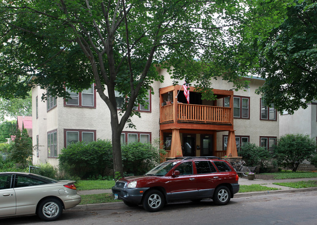 4252-4256 Pillsbury Ave S in Minneapolis, MN - Building Photo - Building Photo