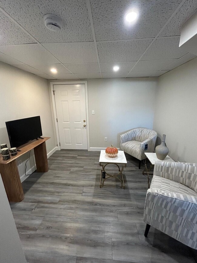 43 Madison St, Unit #B in Malden, MA - Foto de edificio - Building Photo