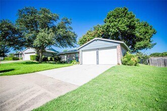 740 Admiralty Way in Fort Worth, TX - Building Photo - Building Photo