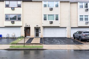 190 N Park St in East Orange, NJ - Building Photo