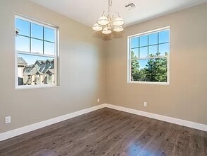 2430 W Pikes Peak Dr in Flagstaff, AZ - Foto de edificio - Building Photo