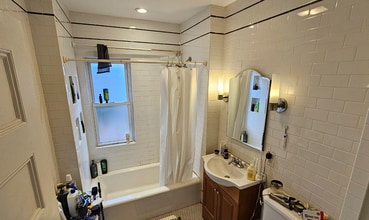 1 Woodstock Ave, Unit 1 in Boston, MA - Building Photo - Building Photo