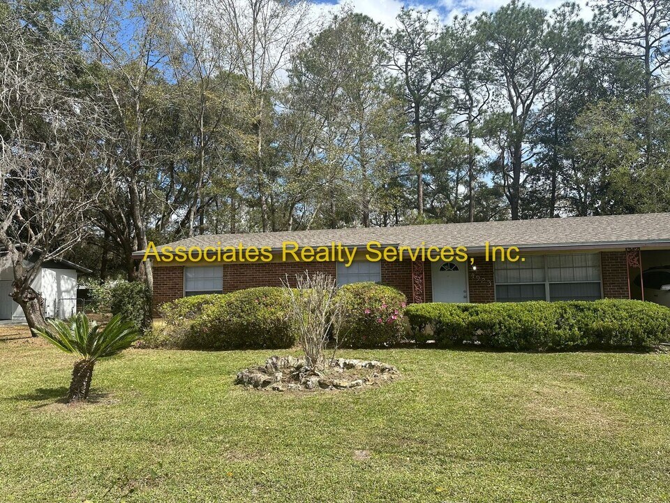 4923 NW 30th Ter in Gainesville, FL - Building Photo