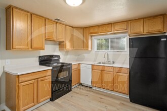 1629 Downing Ave in Chico, CA - Building Photo - Building Photo
