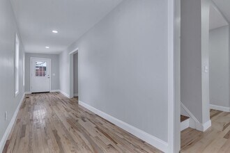 73 Walnut St in Dedham, MA - Building Photo - Building Photo