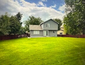 305 E 41st Ct in Loveland, CO - Building Photo - Building Photo