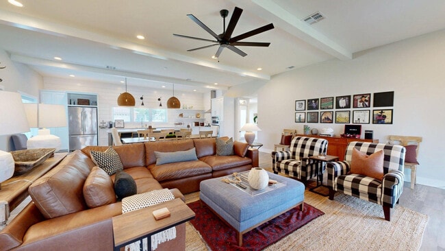 property at 805 Dexter Dr S