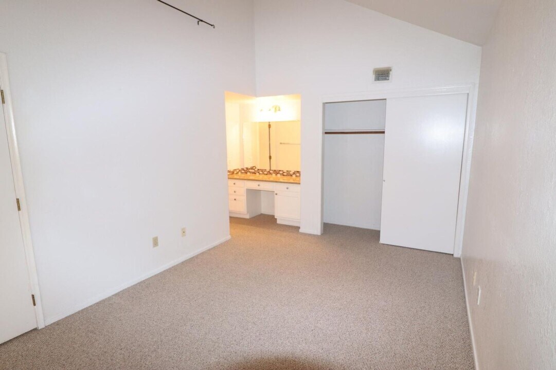 4271 N River Grove Cir in Tucson, AZ - Building Photo