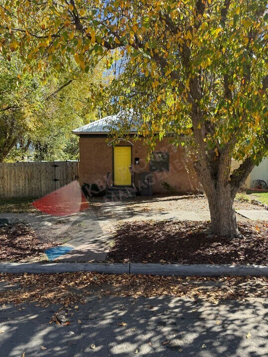 38 Cascade Ave in Alamosa, CO - Building Photo