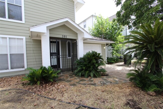 301 Willard St in Houston, TX - Building Photo - Building Photo