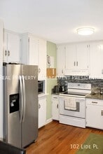 102 Lide Pl in Charlottesville, VA - Building Photo - Building Photo
