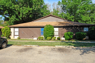 6823 Tiki Ln in Pensacola, FL - Building Photo - Building Photo