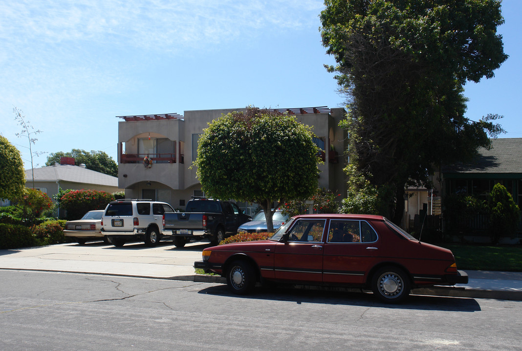 1935 Oliver Ave in San Diego, CA - Building Photo