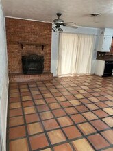 5313 46th St in Lubbock, TX - Foto de edificio - Building Photo