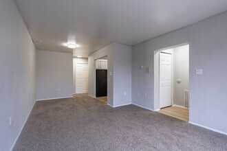 The Flats of Inkster in Inkster, MI - Building Photo - Interior Photo