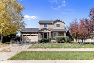 267 N Millbrook St in Aurora, CO - Building Photo