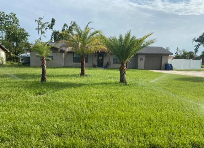 property at 2802 W 21st Ct