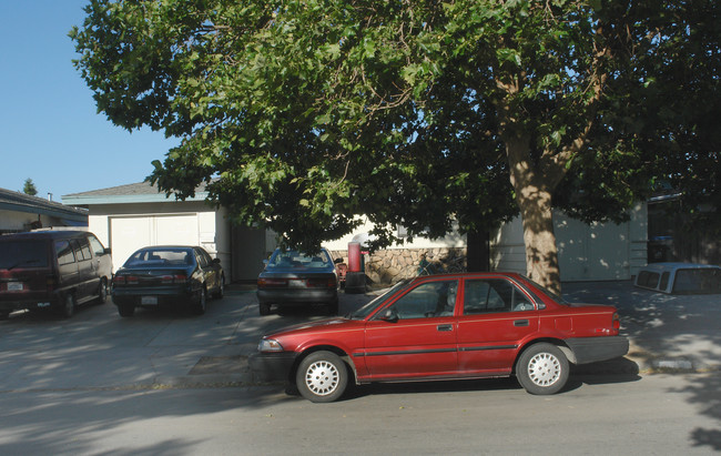 3219-3223 Locke Dr in San Jose, CA - Foto de edificio - Building Photo