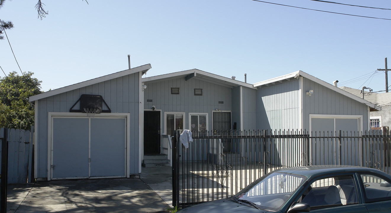 10737 Russet St in Oakland, CA - Building Photo