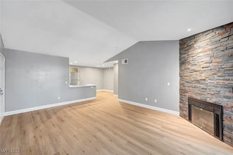 231 W Horizon Ridge Pkwy in Henderson, NV - Building Photo - Building Photo