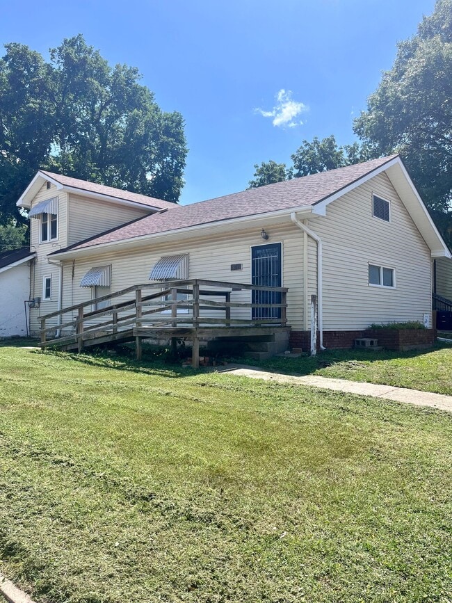 property at 315 W Pine Ave