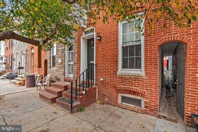 214 E Barney St in Baltimore, MD - Building Photo - Building Photo