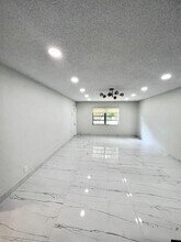 5140 SW 40th Ave, Unit 27C in Fort Lauderdale, FL - Foto de edificio - Building Photo