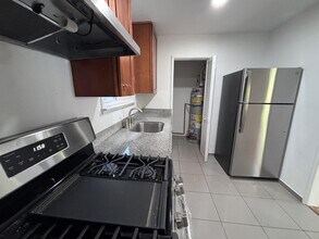 6934 MacArthur Blvd in Oakland, CA - Building Photo - Building Photo