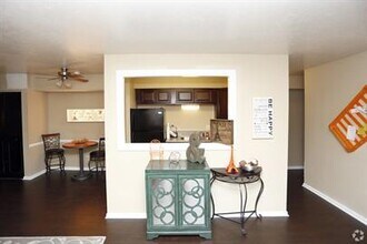 5129 Southgreen Dr-Unit -5129-3 in Indianapolis, IN - Building Photo - Building Photo