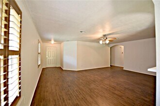 2010 Parksville Way in Cedar Park, TX - Building Photo - Building Photo